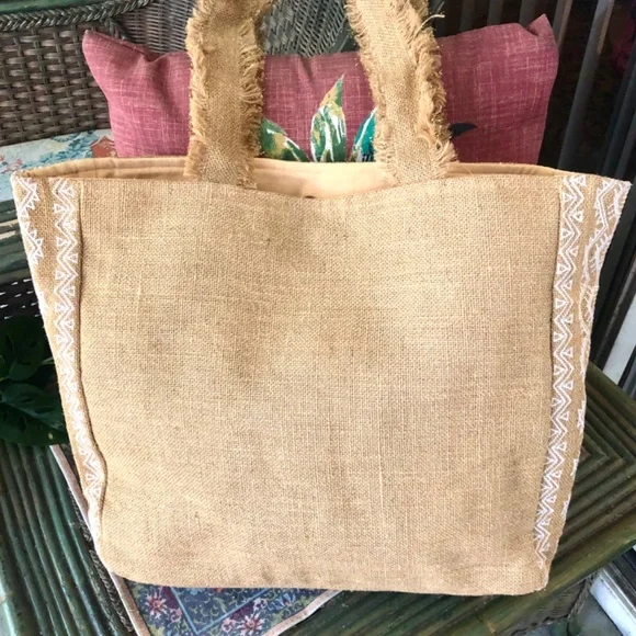 JUTE TOTE BAG ⭐️Bohemian Vibe Summer NAT/Wht Embroidered Design ⭐️Tassel NWT - Picture 4 of 9